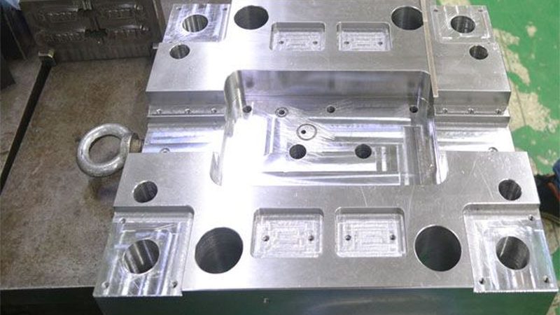 智能家电外壳模具：价格背后的考量因素**