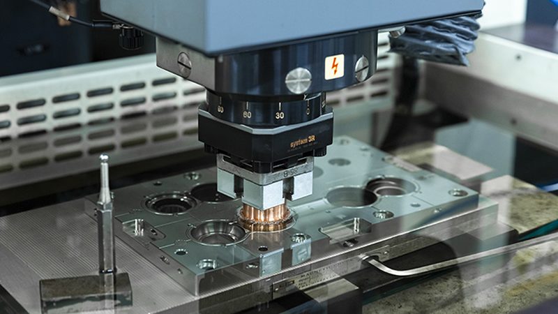 汽车模具加工精度如何选择：关键因素与误区解析