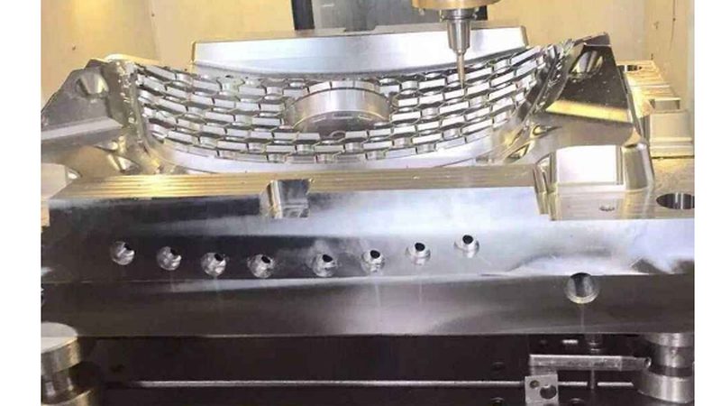 拉伸模具与冲压模具：关键差异与适用场景解析