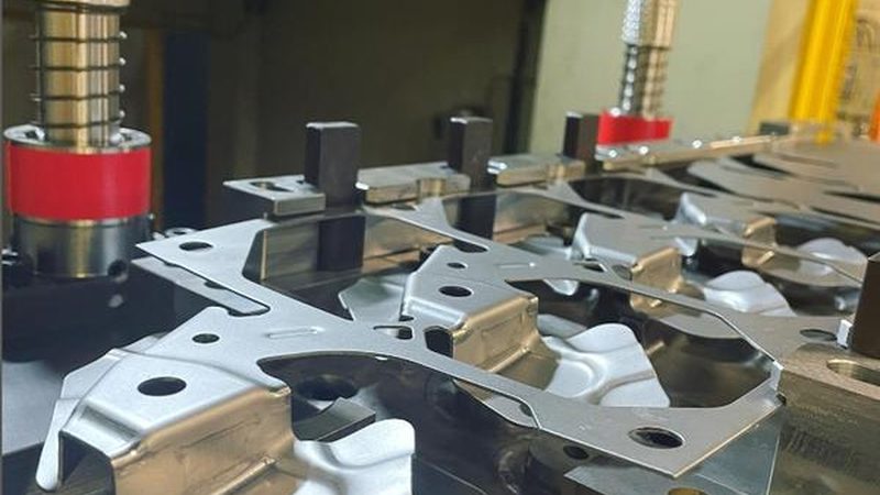 成都吸塑模具：揭秘其对比与选型要点